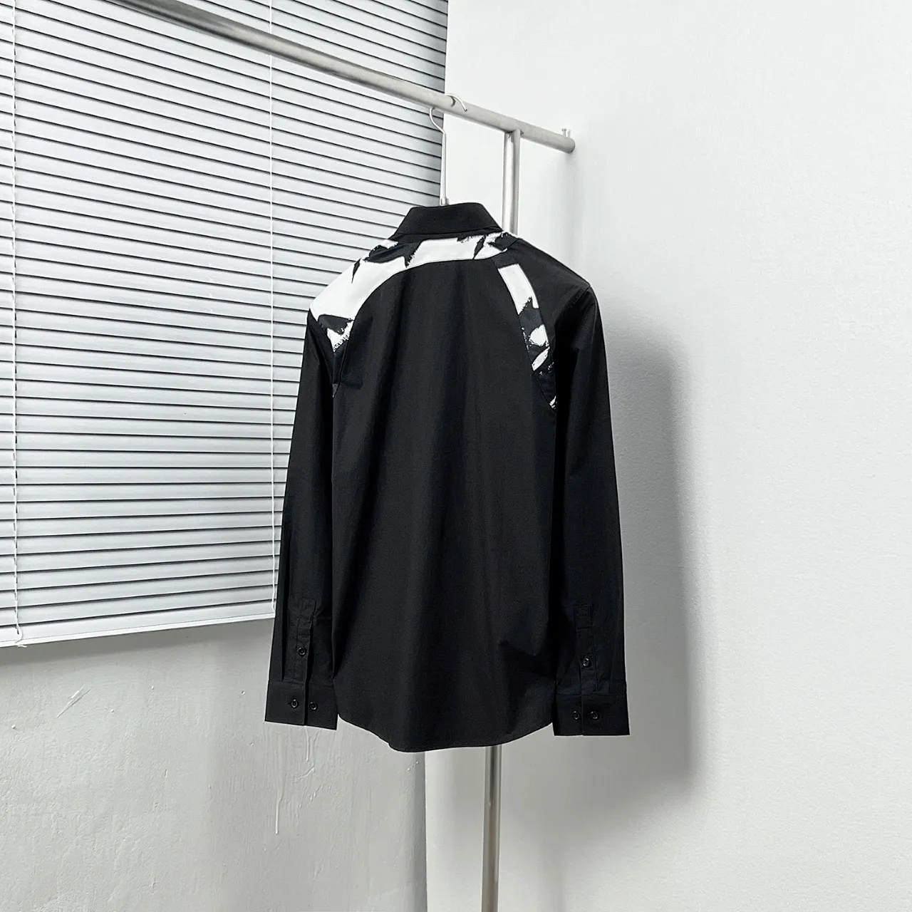 Alexander Mc Quee · Sizes：M-3XL ：